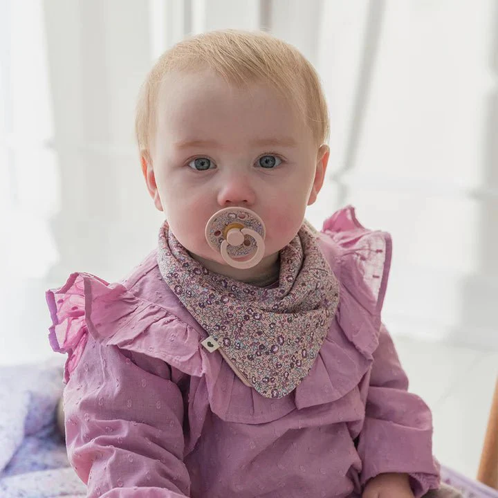 BIBS Slabbetje Bandana Liberty Chamomile Lawn Baby Blue - Image 2