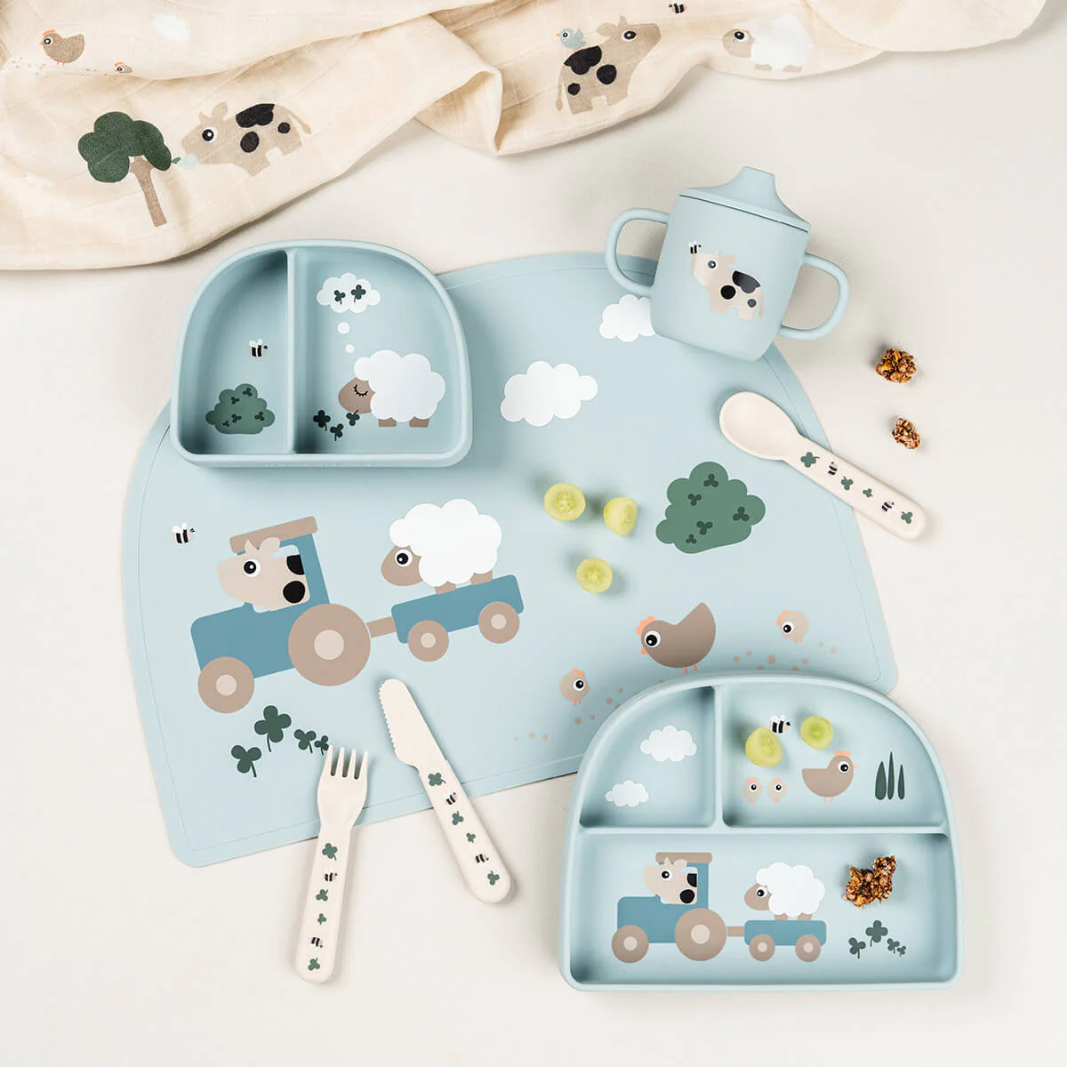 Done by Deer Babybord Stick & Stay Vakjes Tiny Farm Blue - Image 4