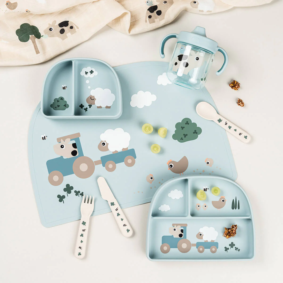 Done by Deer Bekertje Met Tuit En Handvatten Tiny Farm Blue - Image 5