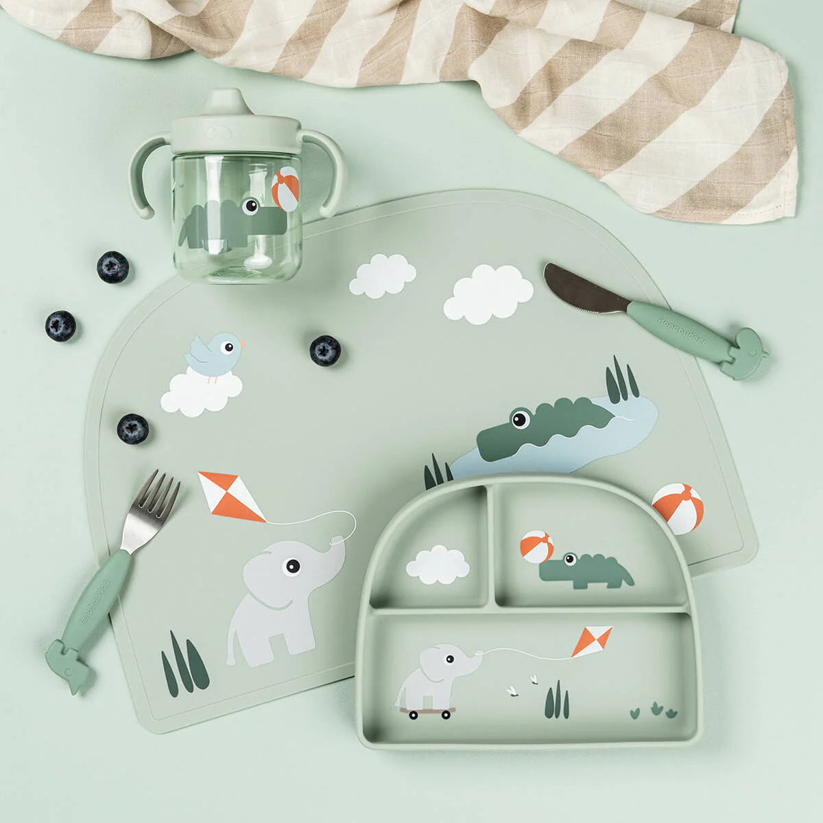 Done by Deer Placemat Playground Green - Image 4