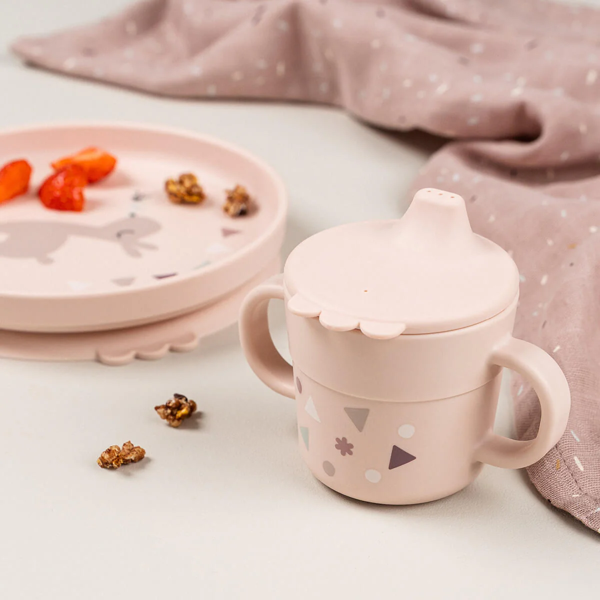 Done by Deer Serviesset Met Zuignap Celebration Powder - Image 6