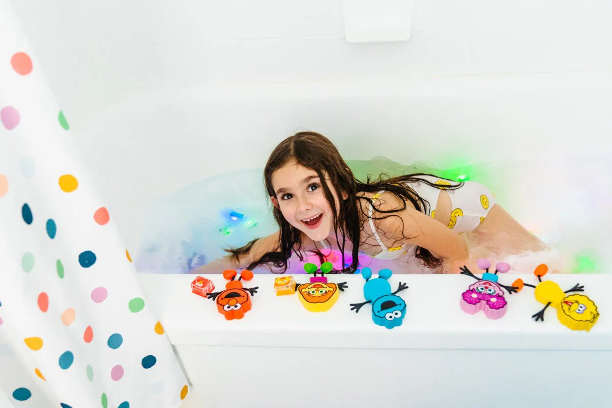 Glo Pals Badspeelgoed Sensorisch Light-Up Poppetje en Cubes Cookie - Image 21