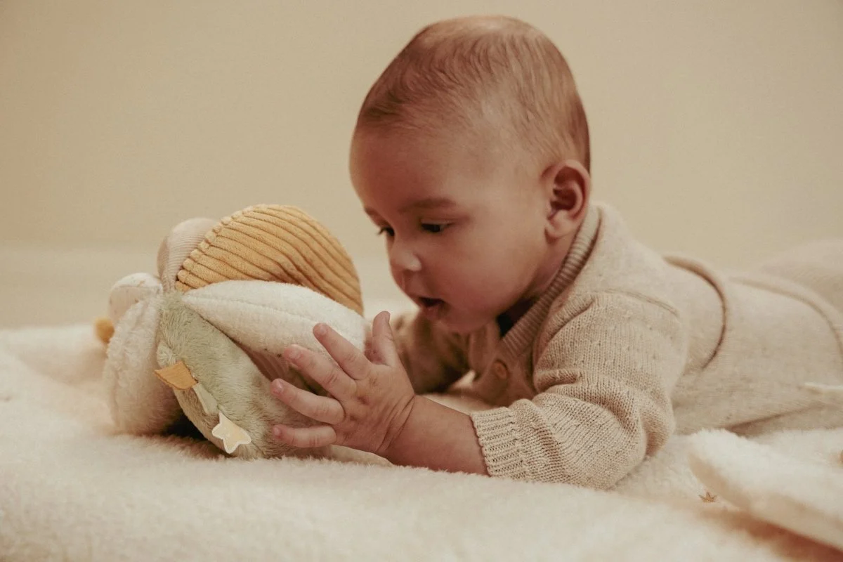 Little Dutch Baby Vestje Overslag Soft Beige Melee - Image 17