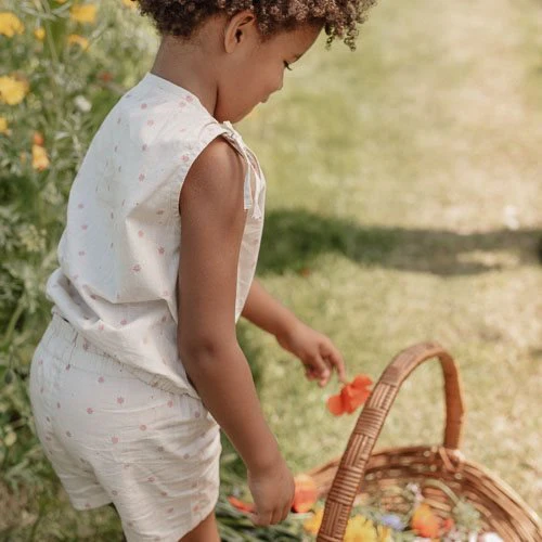 Little Dutch Babyblouse Sand Mouwloos - Image 3