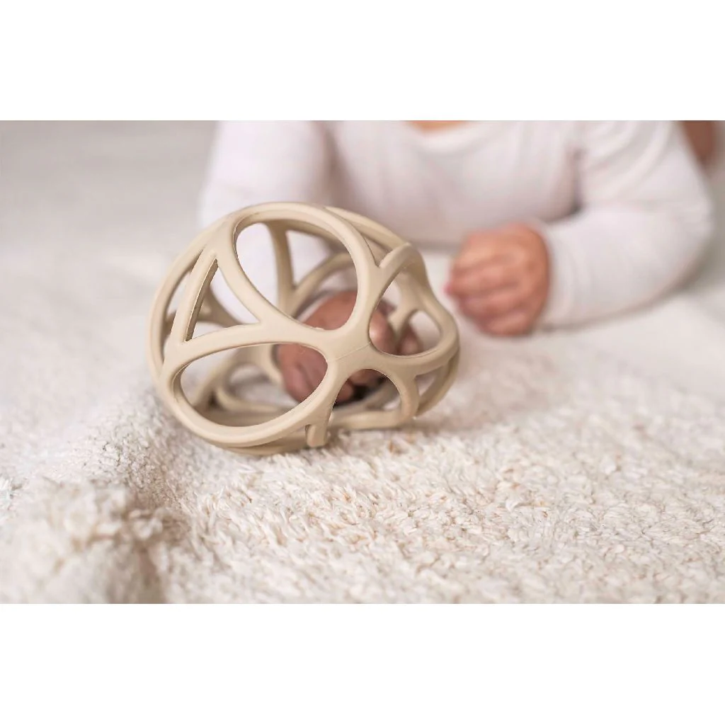 Little Dutch Bijtring Bal Sand - Image 9