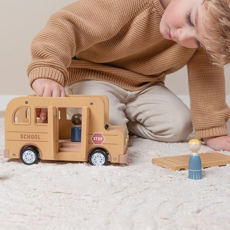 Little Dutch Speelgoed Bus Hout met Poppetjes - Image 7
