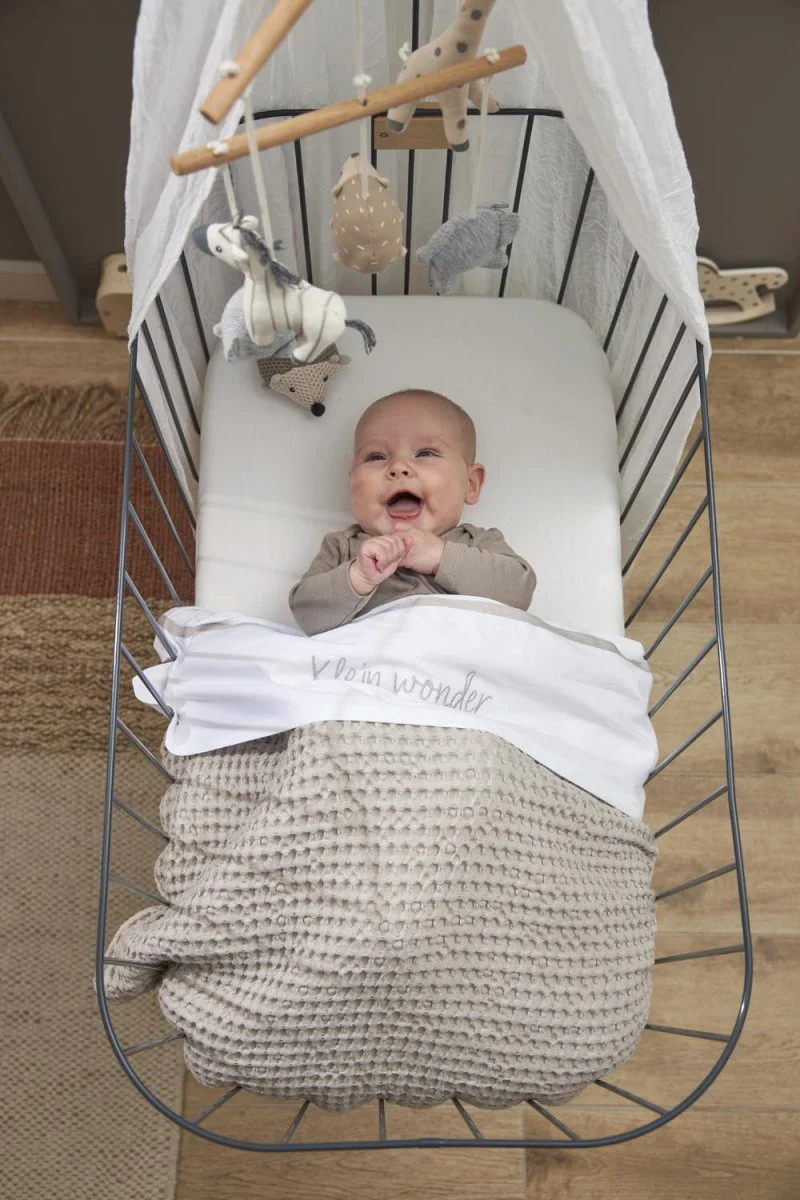 Meyco Baby Wafel Teddy Ledikant Deken Greige 100x150cm - Image 5
