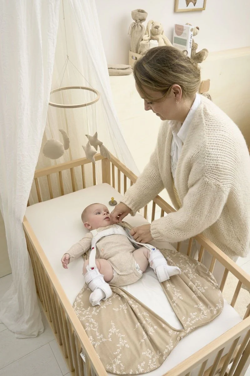 Meyco Slaapzak Baby Branches Heupdysplasie Sand - Image 3