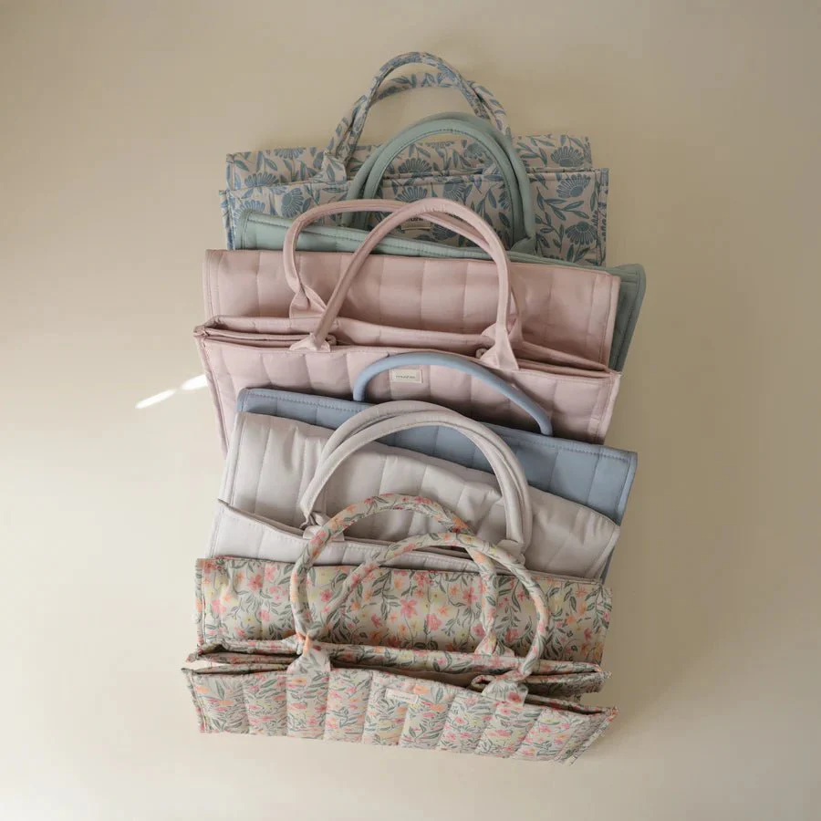 Mushie Draagbare Luier Organizer Blue Flowers - Image 5
