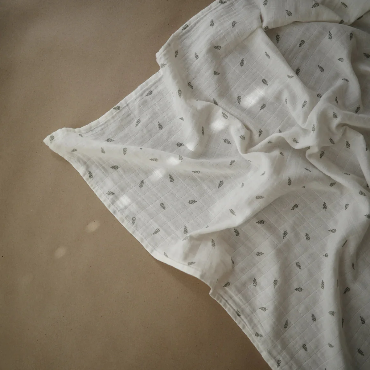 Mushie Hydrofiele Doek Leaves XL - Image 2