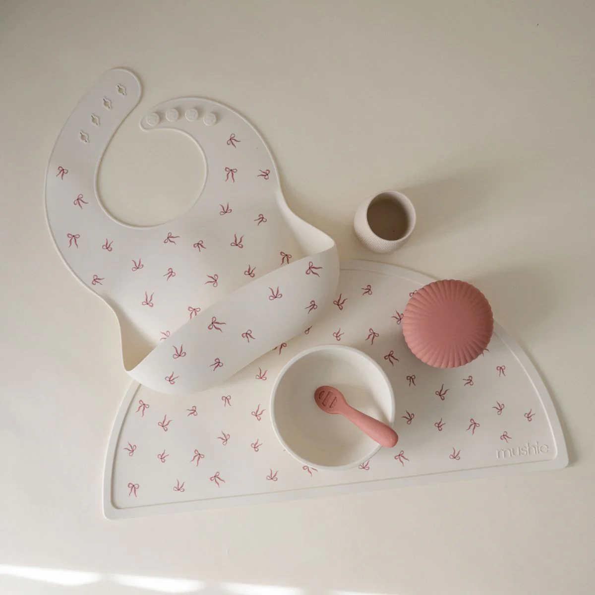 Mushie Placemat Bows Silicone 48Cm - Image 2