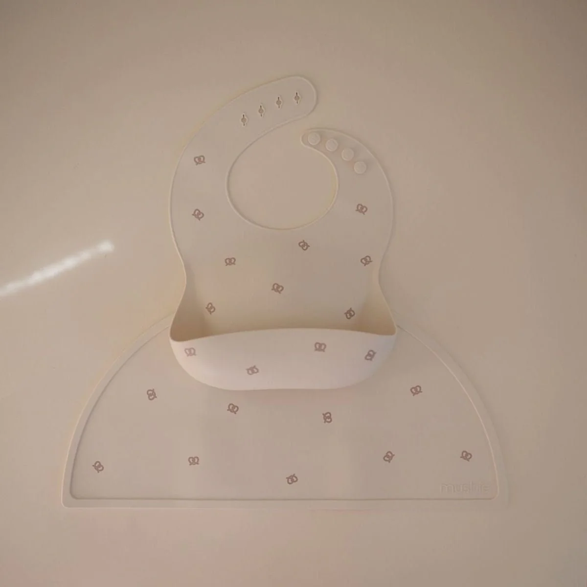 Mushie Placemat Pretzel - Image 3