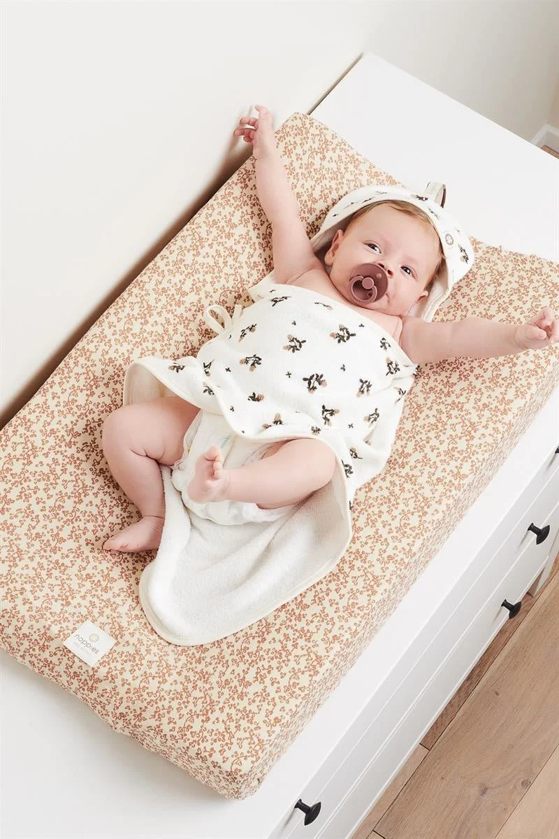 Noppies Badcape Baby Wikkelbaar Blooming Clover Badstof Jet Stream - Image 5