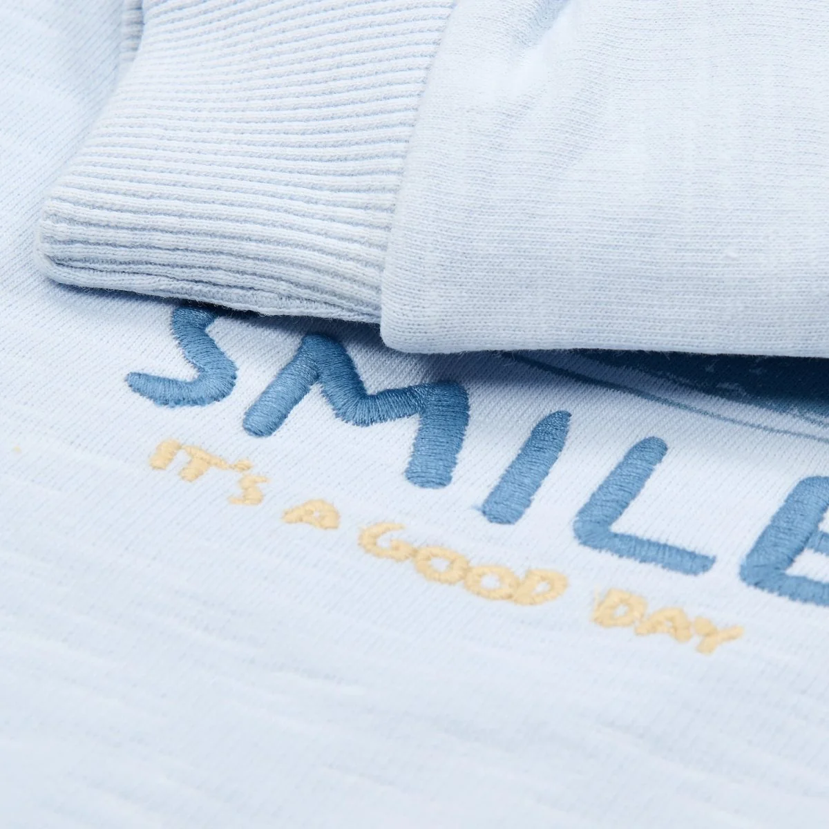 Sweater Light Blue - Image 3